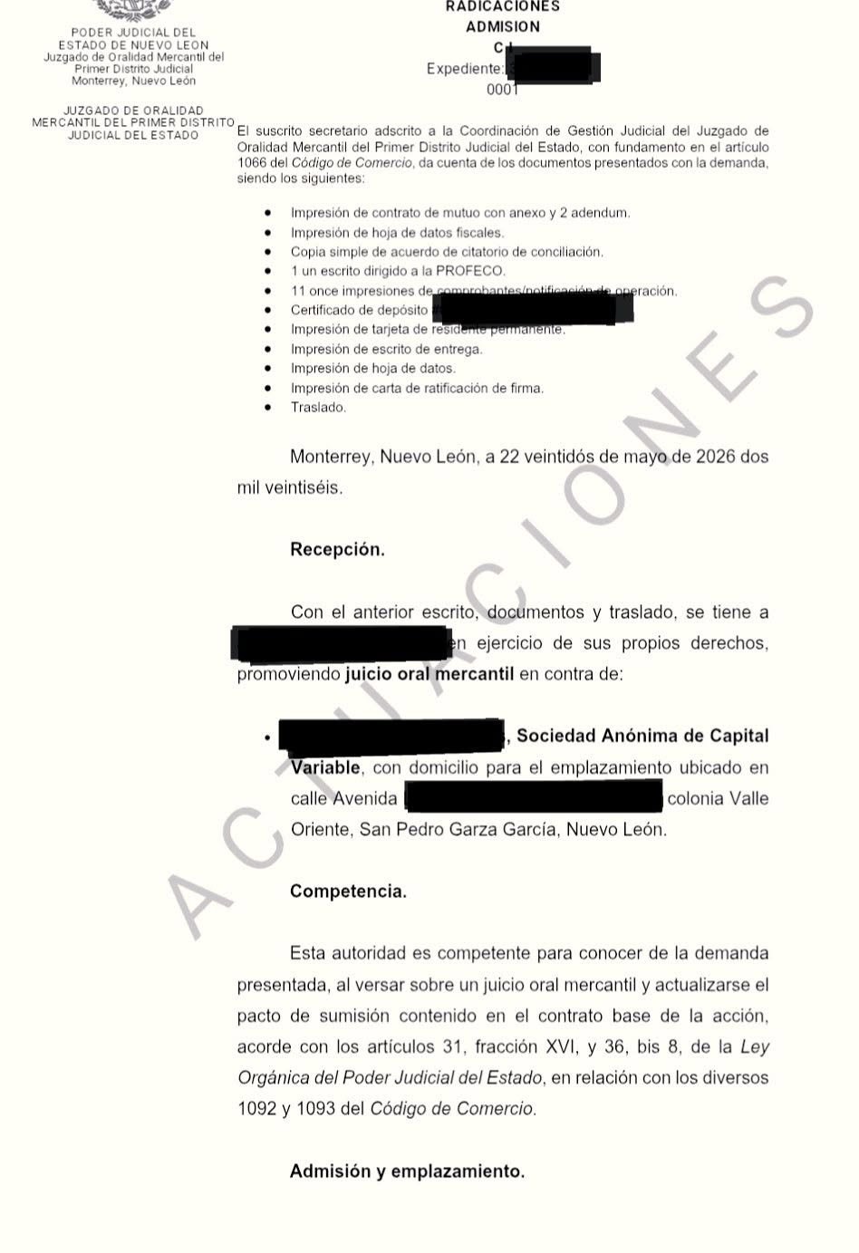 Admisión de demanda por cláusulas abusivas en un contrato mercantil